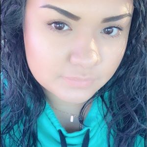 Meet your Posher, Nayeli